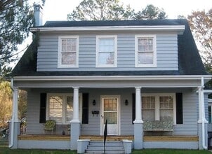 Building Photo - Windsor St-214