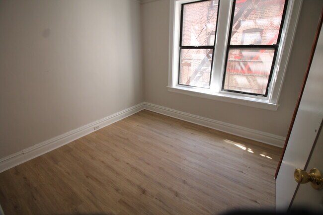 Building Photo - 225 Academy St