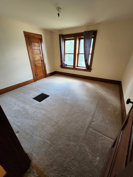 Upstairs bedroom - 4492 County Road J