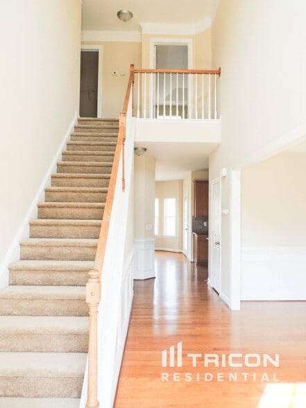 Building Photo - 2625 Sierra Chase Dr