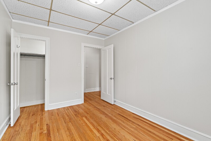 Building Photo - 1440 W Howard St