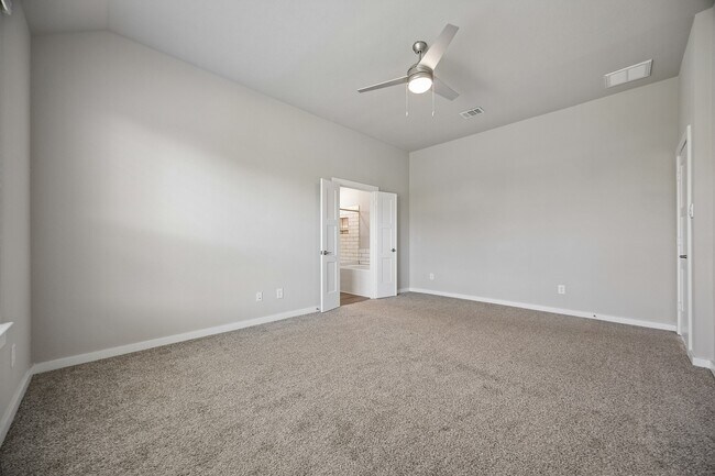 Building Photo - 22843 Castello Lakes Dr