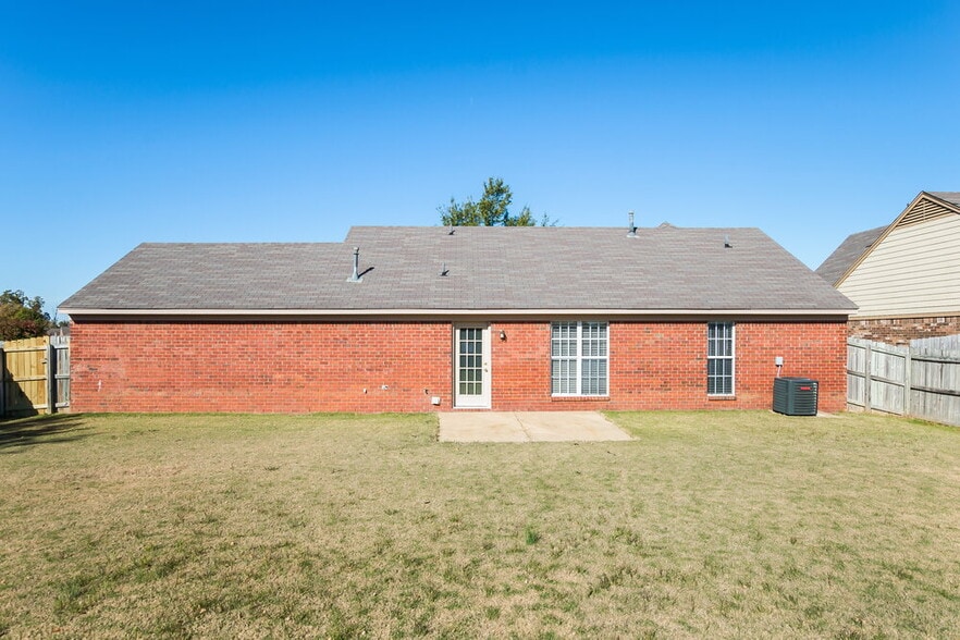 Building Photo - 7896 Nature Walk Dr