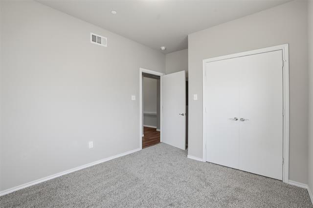 Building Photo - 514 E Hazelwood St