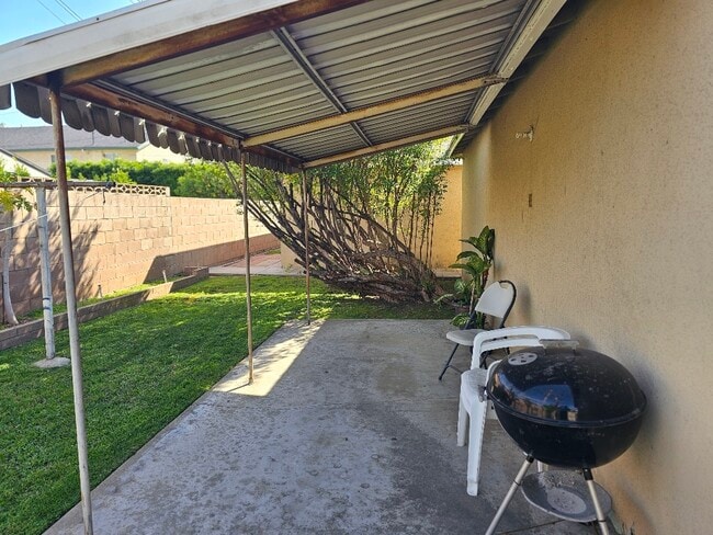 Building Photo - 224 N 7th St