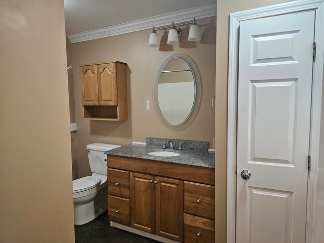 Building Photo - 30 Sterling Ln