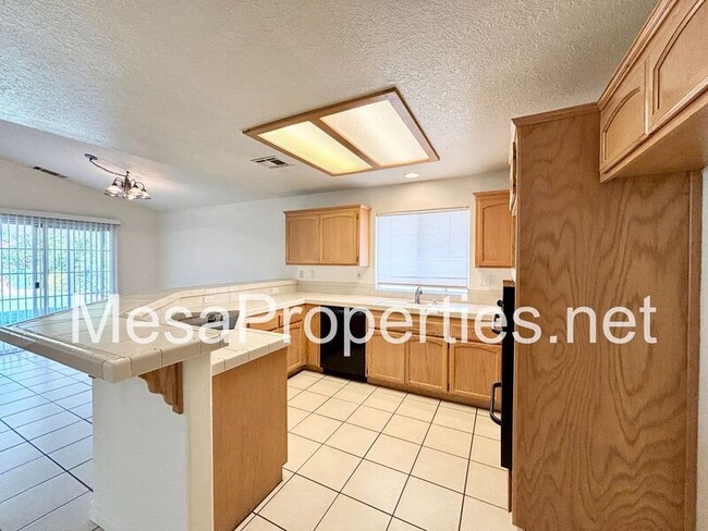 Building Photo - 17928 Sunburst Rd
