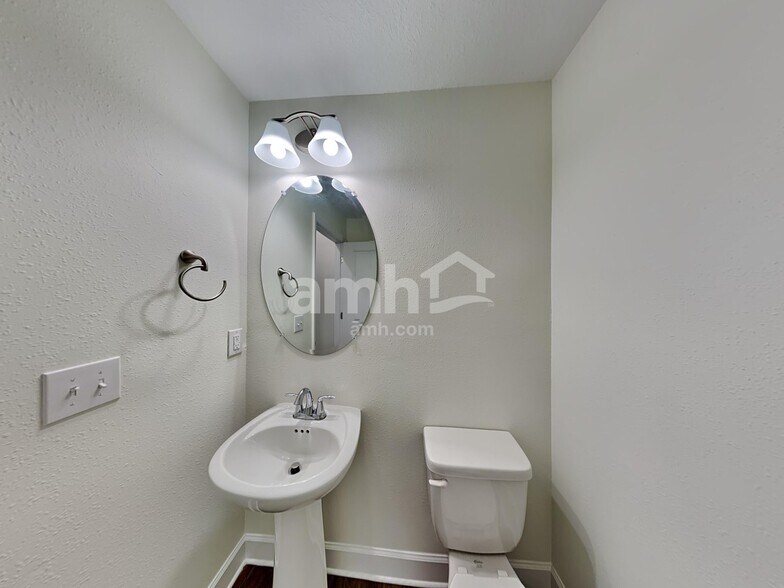 Building Photo - 3240 Bridge Haven Dr