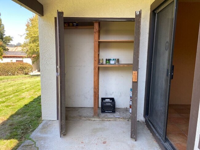 Building Photo - 2-Bedroom, 1.5 Bathroom Townhome in Quiet El Sobrante Neighborhood