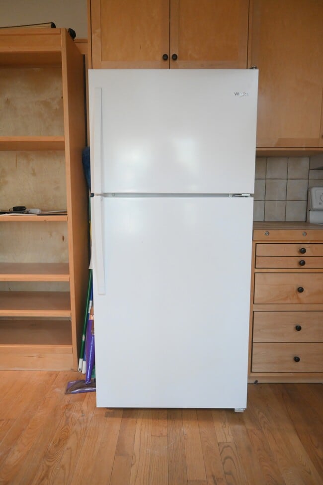 Building Photo - 1154 Cottage Rd