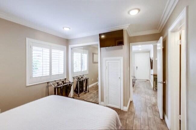 Building Photo - 3764 Bayside Ln