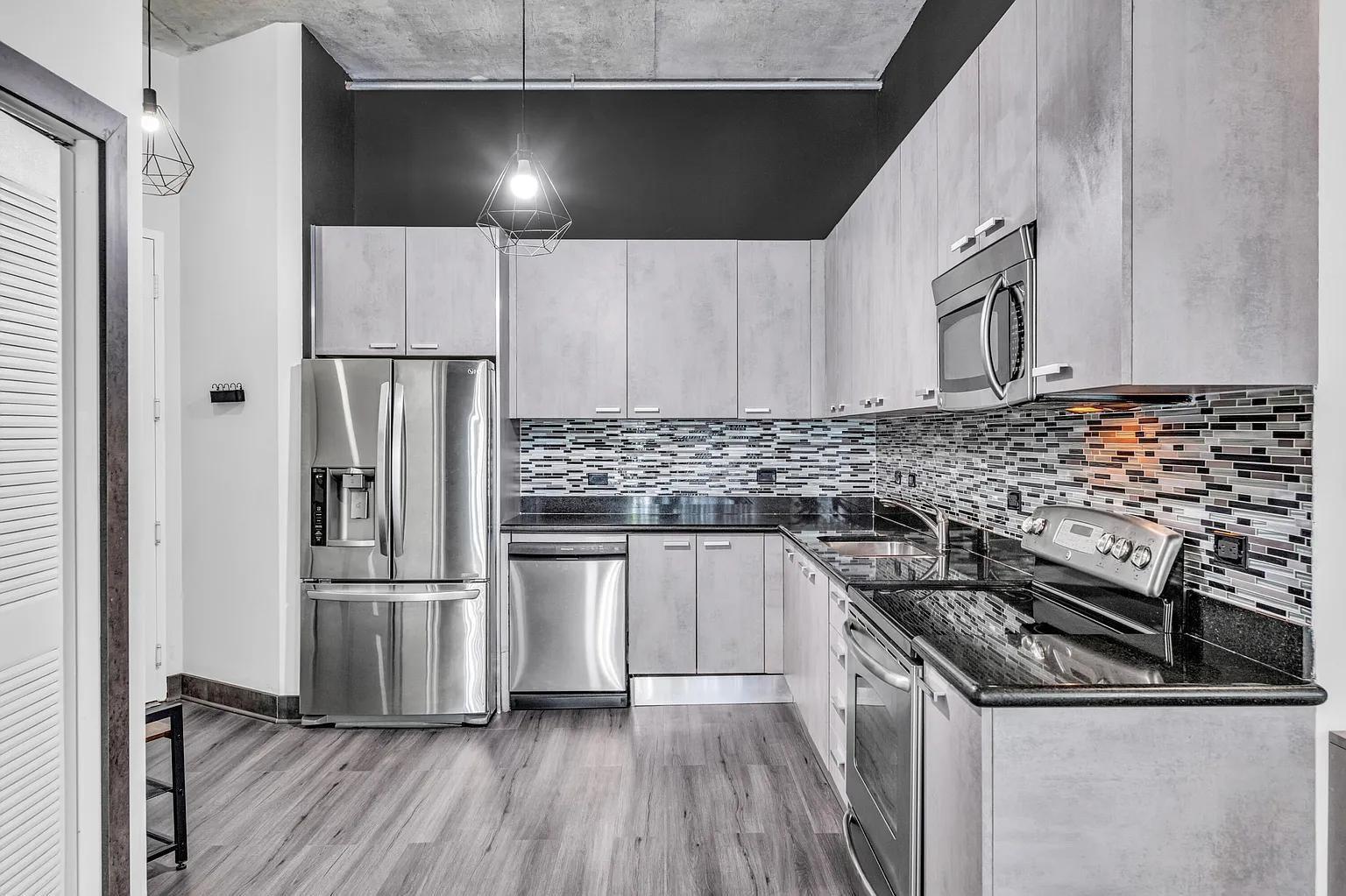 Building Photo - 2100 Van Buren St