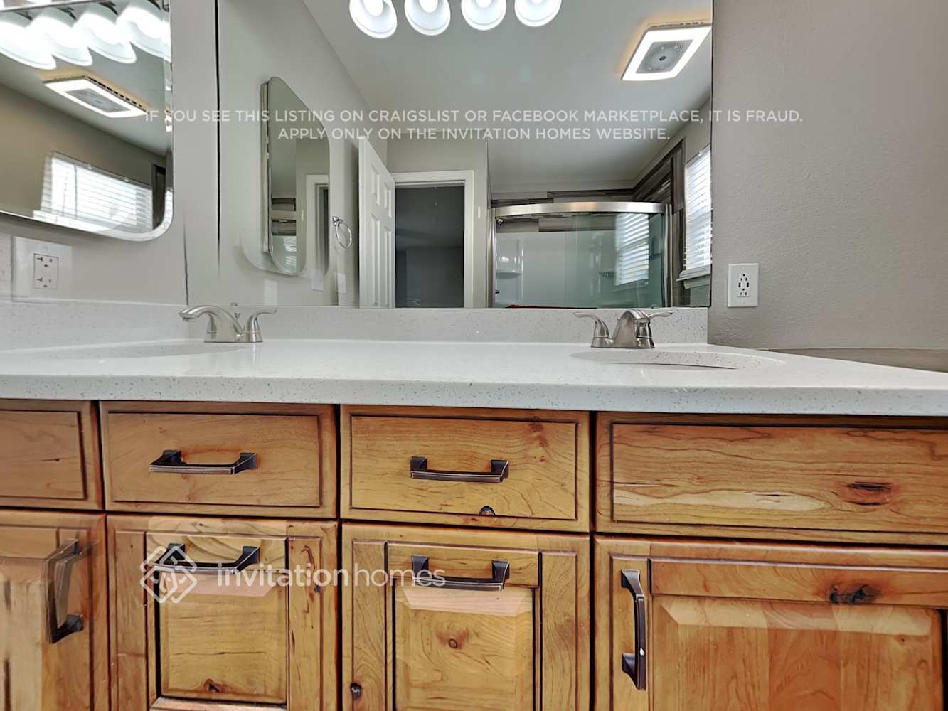 Building Photo - 10523 Hyacinth Pl