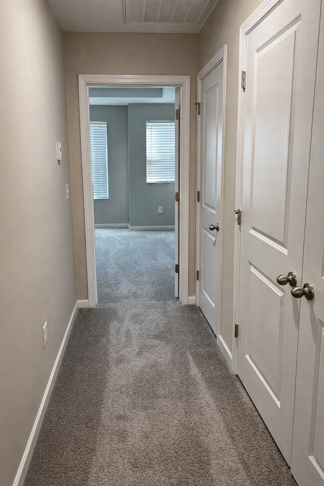 Building Photo - 1529 Kiln Ct