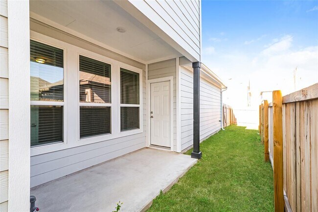 Building Photo - 530 Ansley Ct