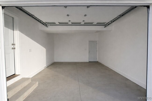 Building Photo - 5951 Miller Rd