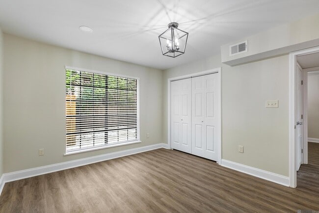 Building Photo - 536 S Flannery Rd