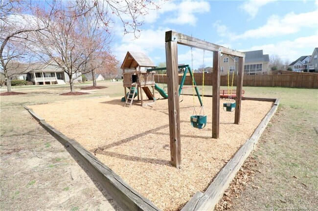 Building Photo - 7124 Blue Juniper Ct