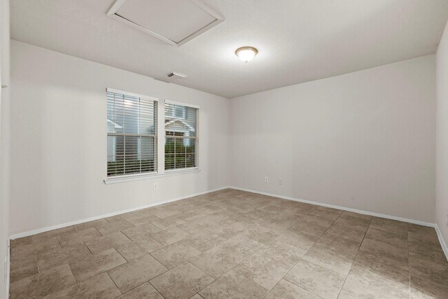 Building Photo - 1617 Nichole Woods Dr