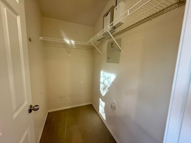 Building Photo - Greenlake Townhome