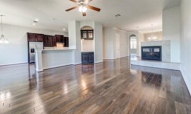 Building Photo - 403 Bellagio Dr