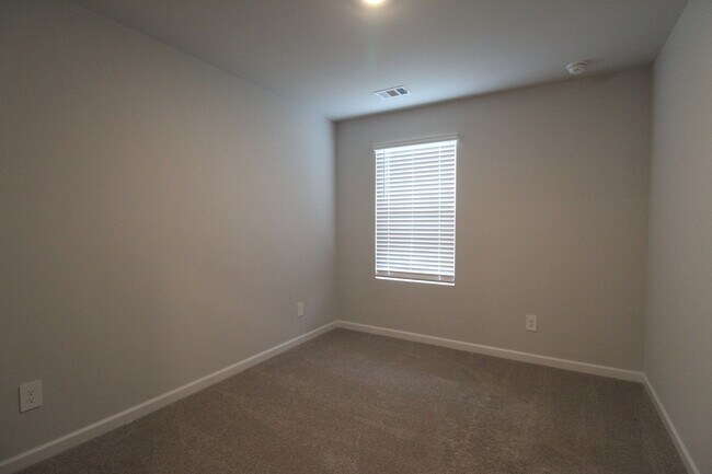 Building Photo - 212 Dale Mires Ln