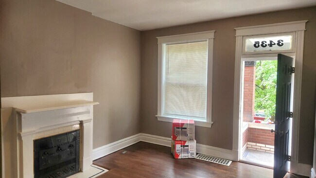 Building Photo - Delightful 1-Bedroom Retreat in Lively St. Louis District – Alberta Street