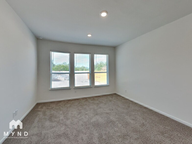 Building Photo - 1109 Mulberry Oak Ln