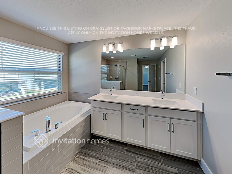 Building Photo - 9769 Wild Begonia Loop