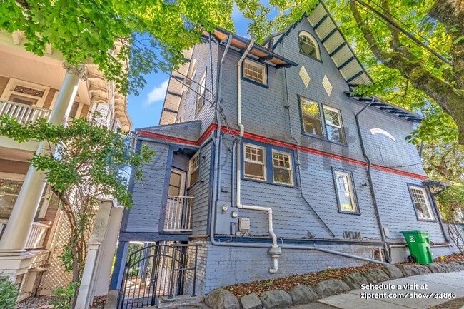 Building Photo - 2391 NW Irving St