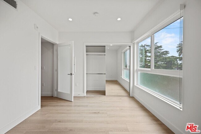Building Photo - 1600 Venice Blvd.