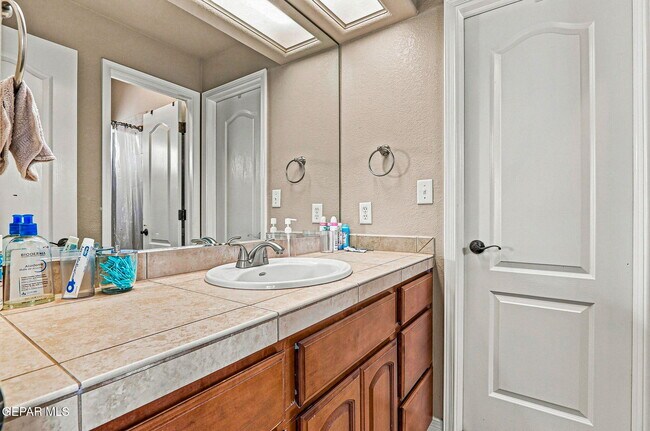 Building Photo - 13566 Emerald Coast Ln