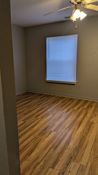 Building Photo - 3528 E Richmond Rd