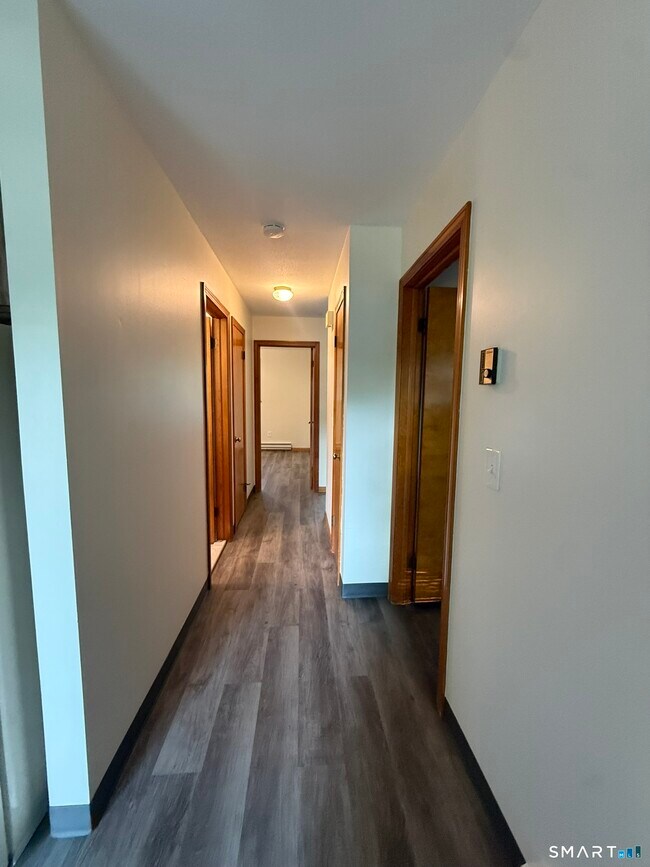 Building Photo - 463 Pierpont Rd