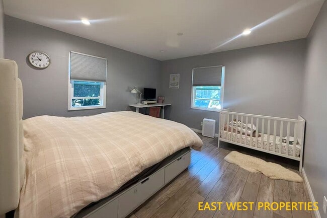 Building Photo - 4337 Coolidge Ave