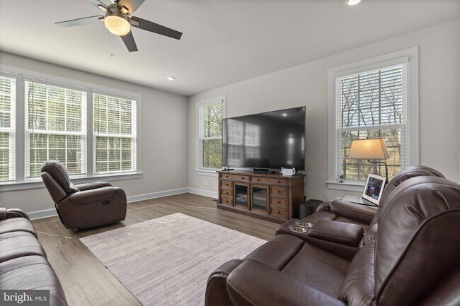 Building Photo - 8417 Bald Eagle Ct