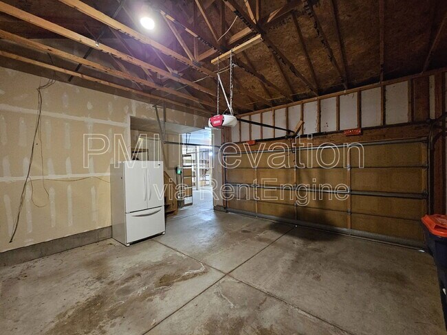 Building Photo - 7101 Mountain Brush Cir
