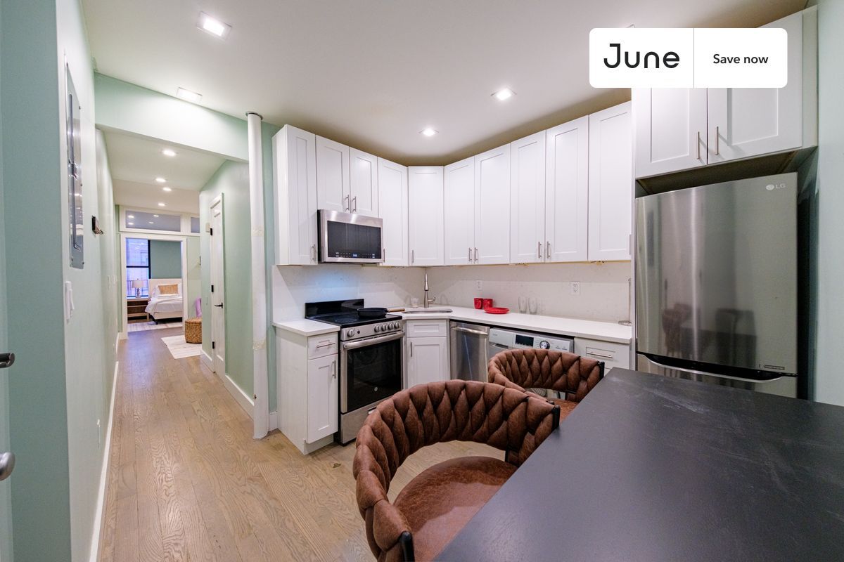 Building Photo - 1675 Lexington Ave