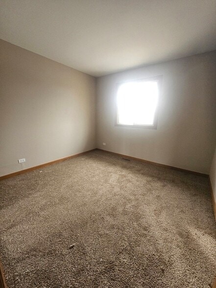 Building Photo - 830 Division St