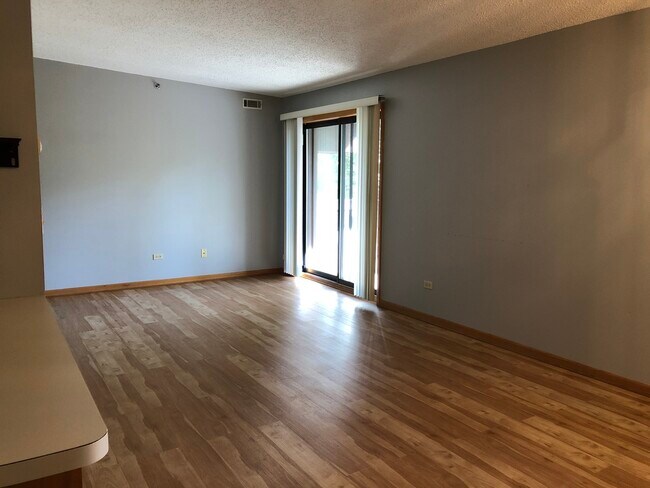 Building Photo - 1113 E Division St