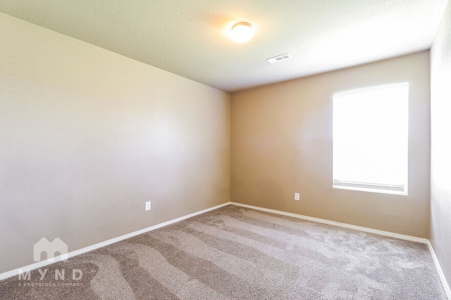 Building Photo - 12405 Solandra Cir