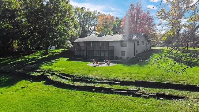 Building Photo - 6271 N 525 W