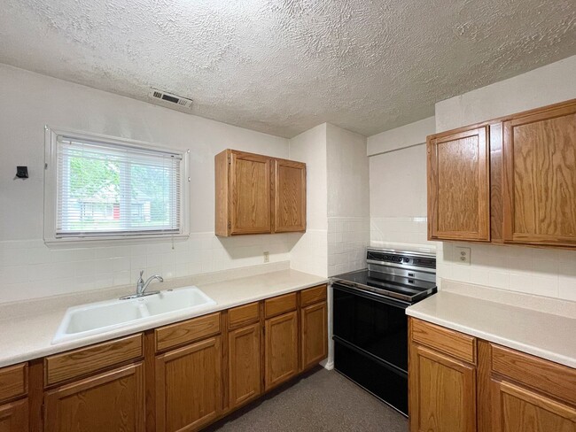 Building Photo - 3 Bed 2 Bath Home in Arlington