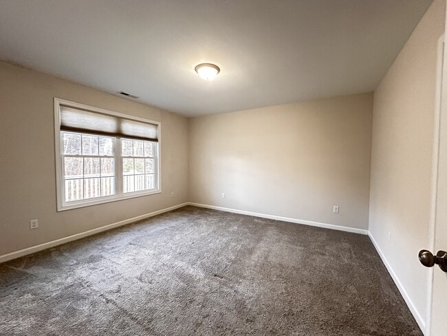 Building Photo - 12 Jackmia Way