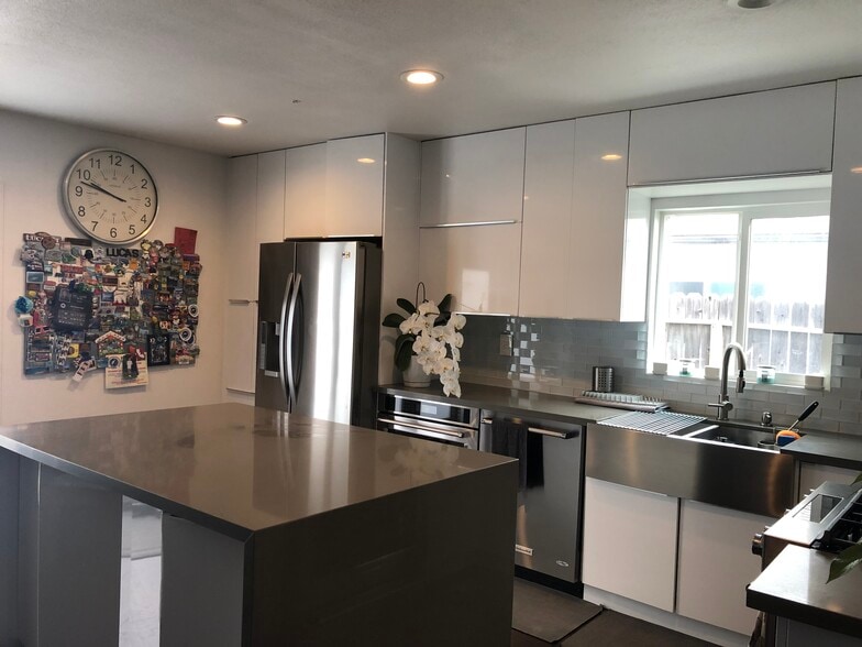 Building Photo - 11689 Malden St