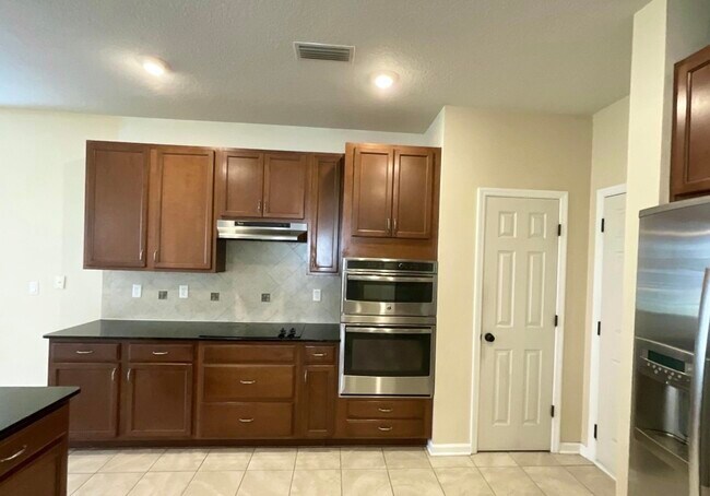 Building Photo - 133 Camden Cay Dr