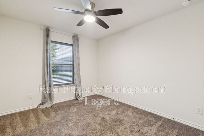 Building Photo - 2617 Warren Ln