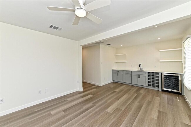 Building Photo - 1606 Normeadows Cir