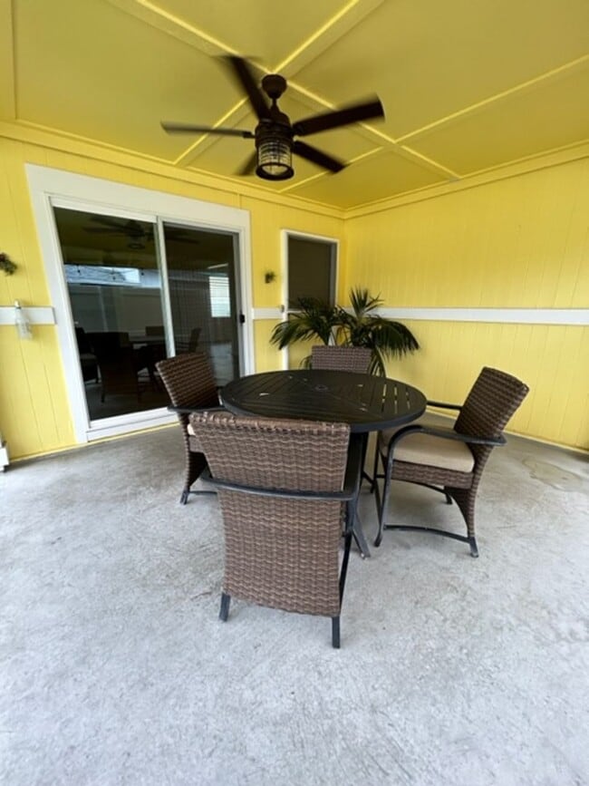 Building Photo - Available on 12/16/25, spacious 1570 sq ft, 3 Bedrooms, 2 Baths, 2 Car Garage Single-Family Home ...