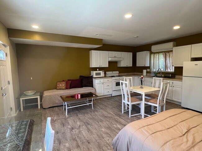 Building Photo - 12609 Woodgreen St